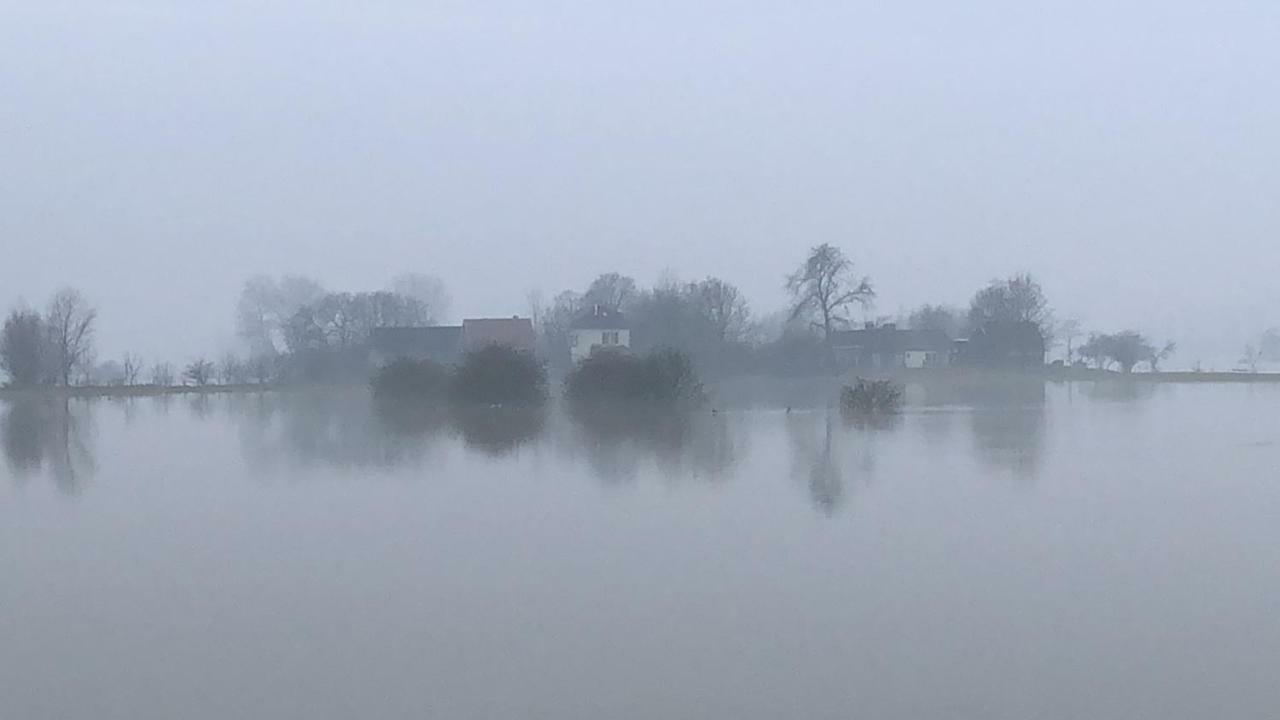 Unique Place On The River Waal Heerewaarden Экстерьер фото